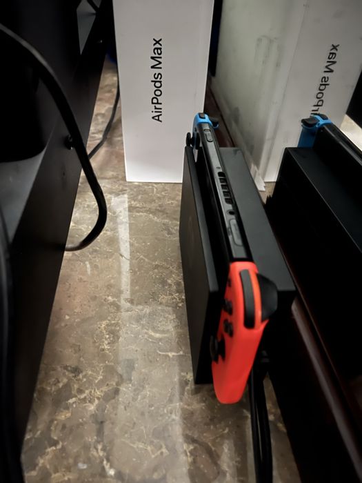 Nintendo Switch + Super Mario 3D All-Stars