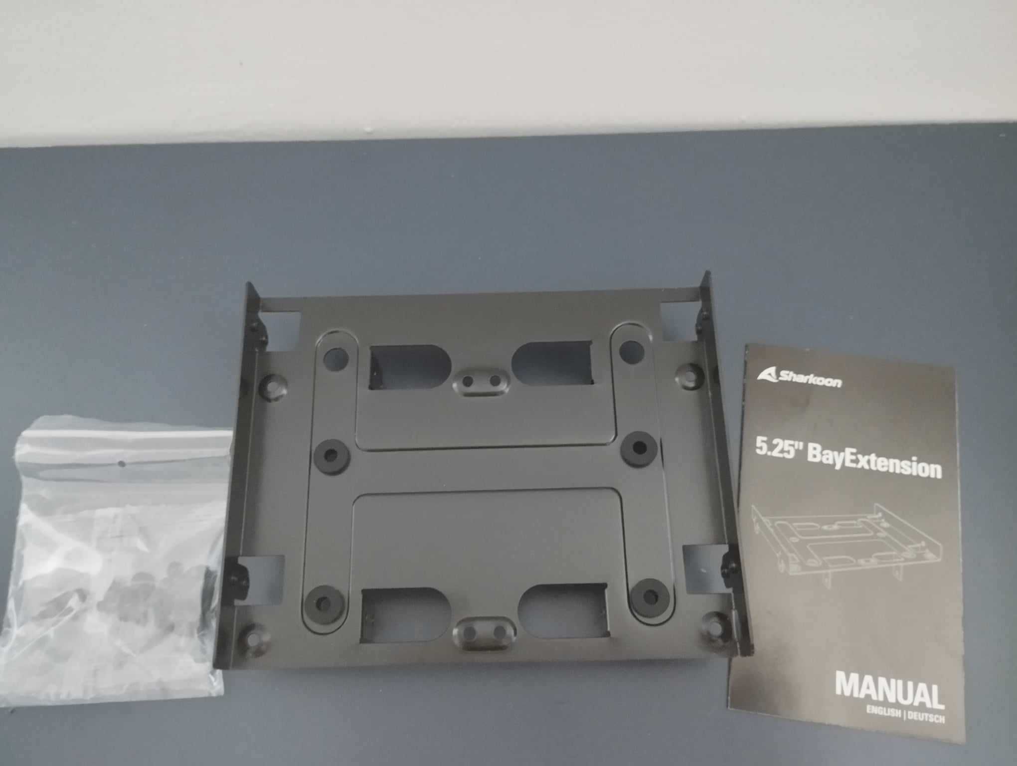 Adapter Sharkoon BayExtension 5.25 na 4x2.5 / 2x2.5+1x3.5