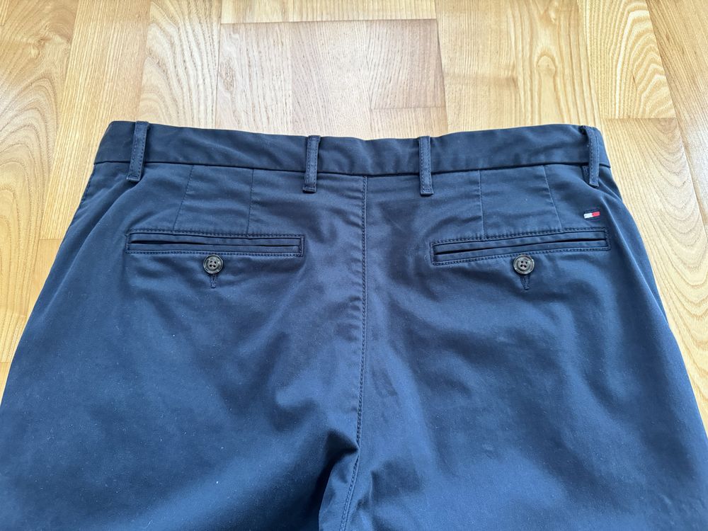 Spodnie Tommy Hilfiger rozmiar 33/34