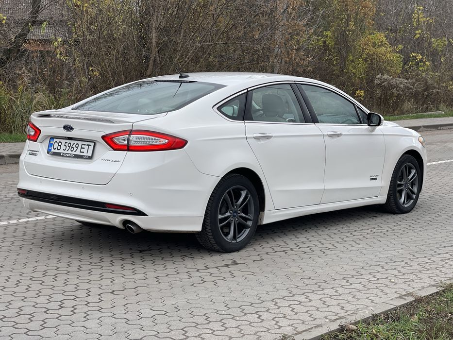 Продам Ford Fusion Plugin Hybrid (PHEV) TITANIUM