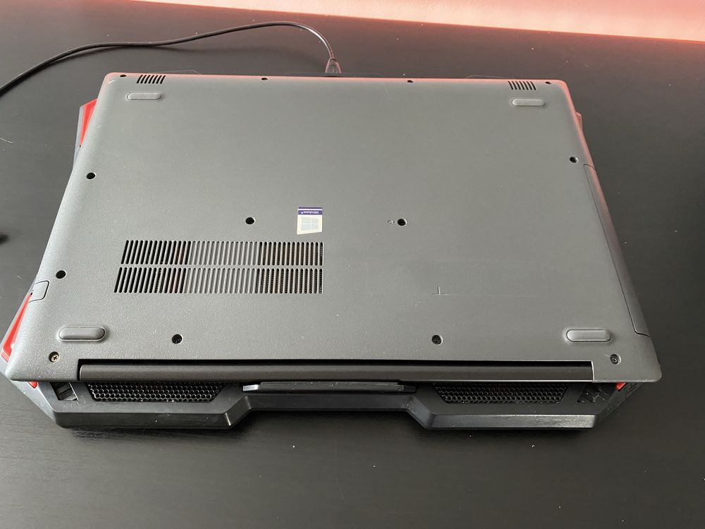 Laptop do gier | i5-8250U 16GB RAM SSD 512GB MX150 Windows 11 | Office