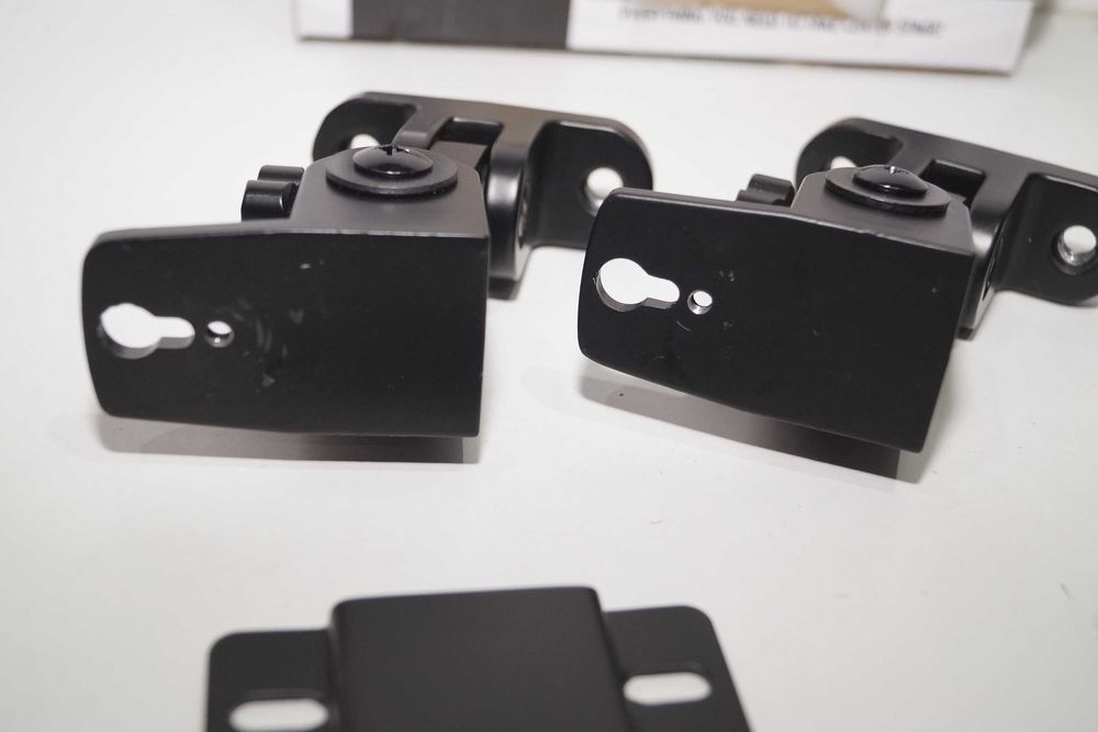 2 sztuki Uniwersalny uchwyt metalowy wspornik na głośnik ścienny 1para