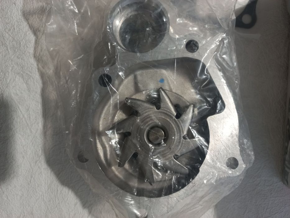 Насос водяной (помпа) Outlander-1 ,Grandis, Galant