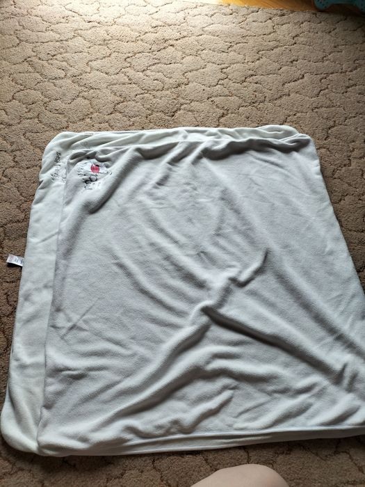 2 kocyki dla niemowlaka/maty z George Kubuś Puchatek