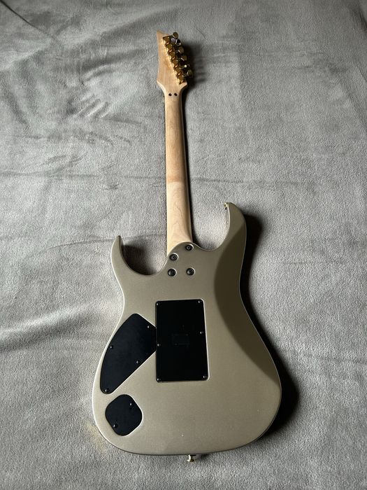 Ibanez RG570 (Champagne Gold) - Japan