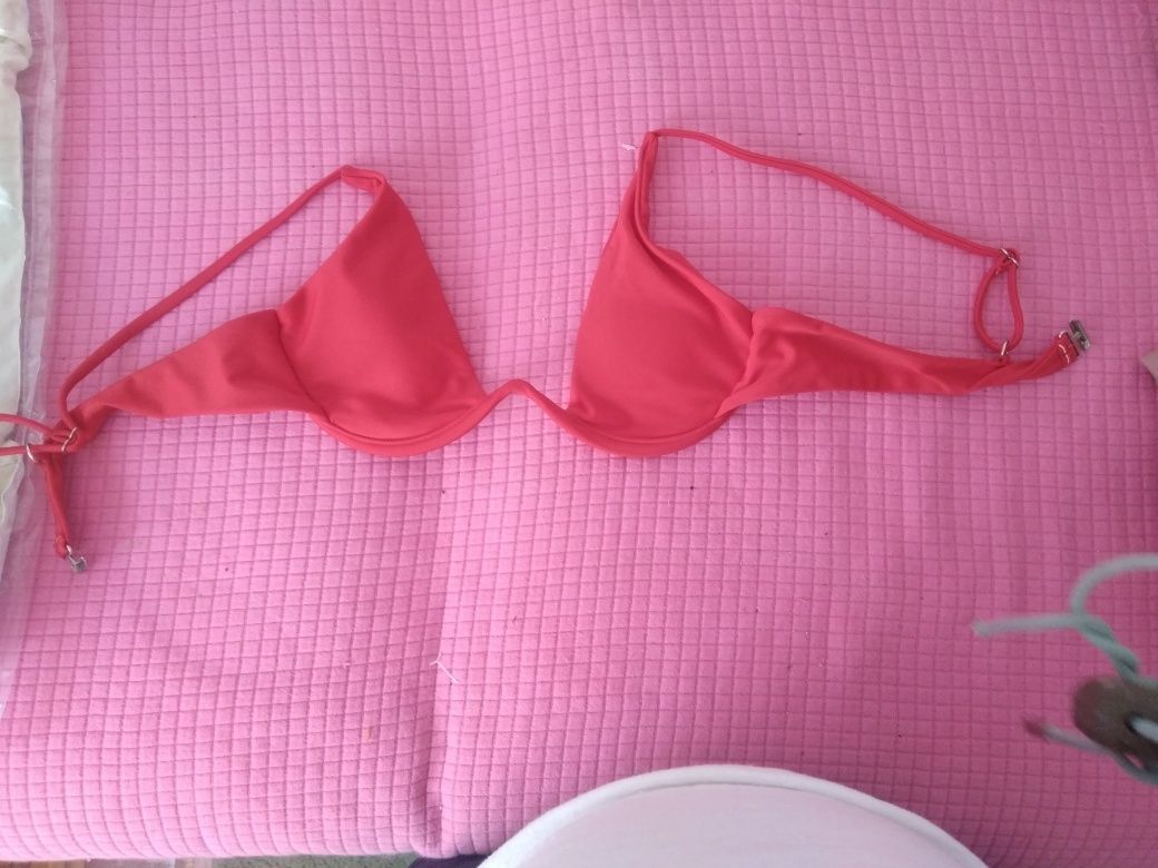Bikinis - partes de cima