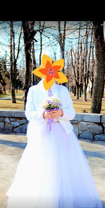 Продам весільну сукню