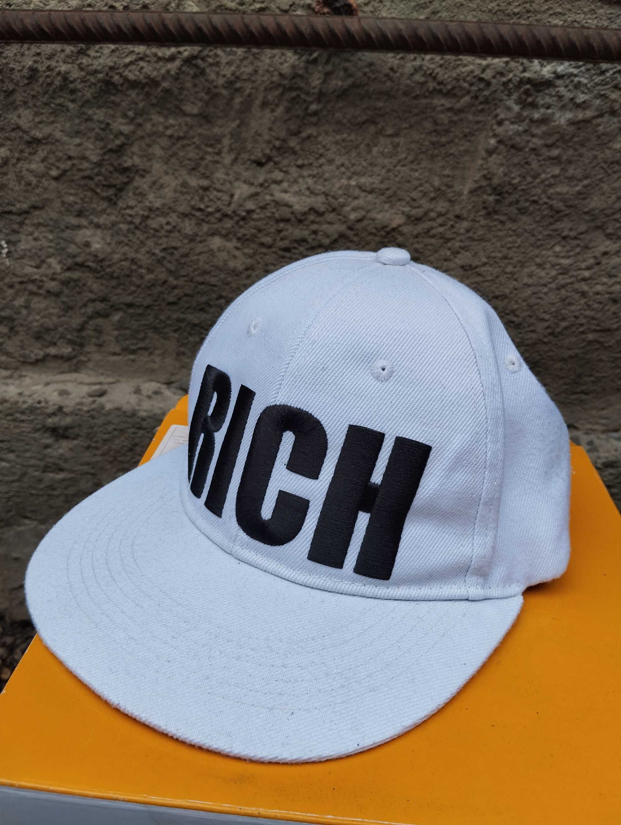 Бейсболка б/у "Rich"