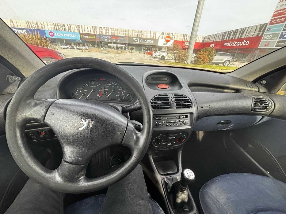 Peugeot 206 1.4 2003. €2950