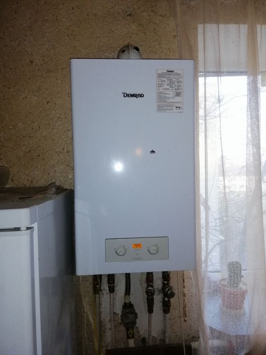 Продам 2 комнатную квартиру в Новомосковсковском районе. Мелиоративное