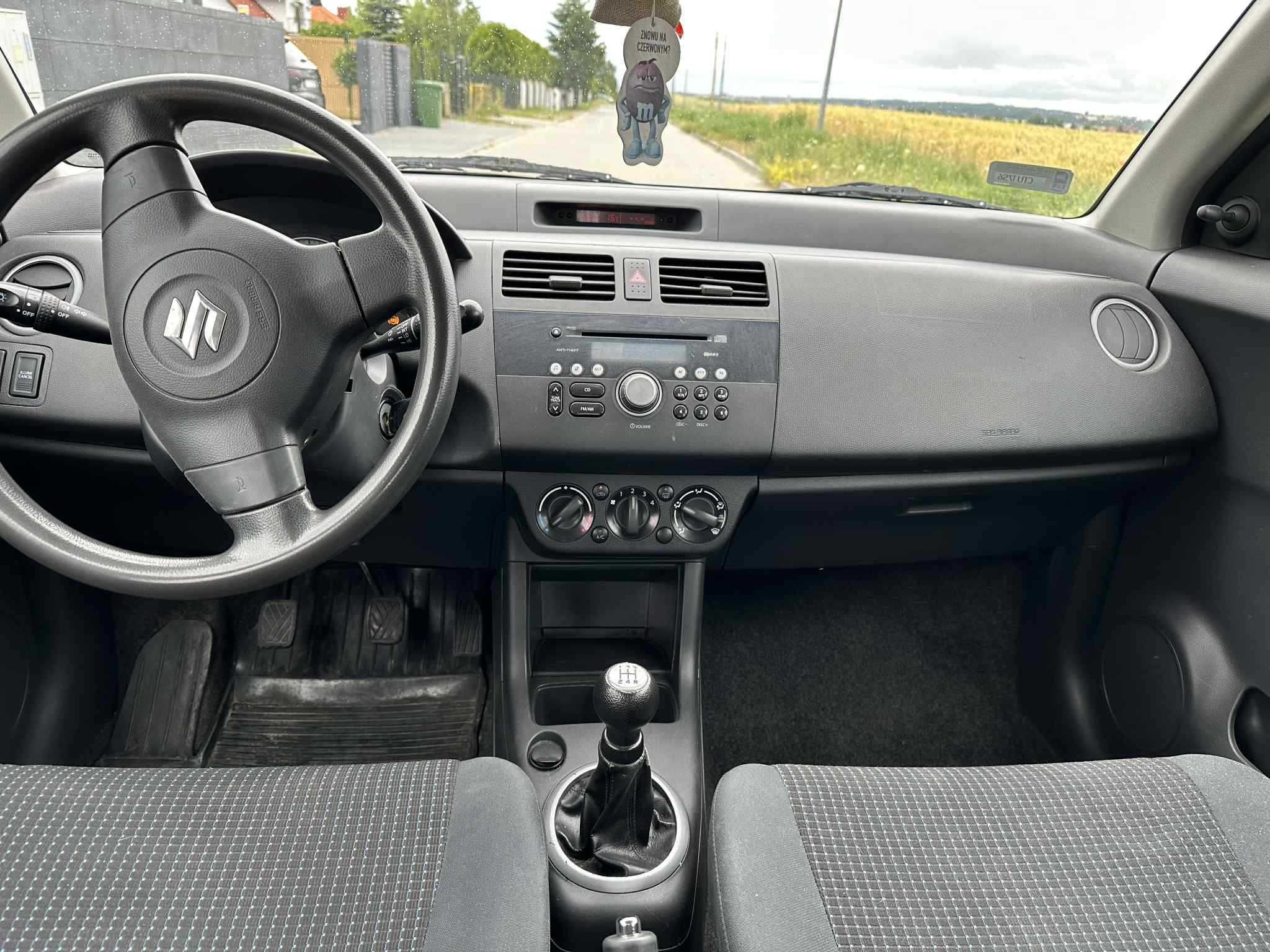 Suzuki swift 1.3benzyna zarejestrowany