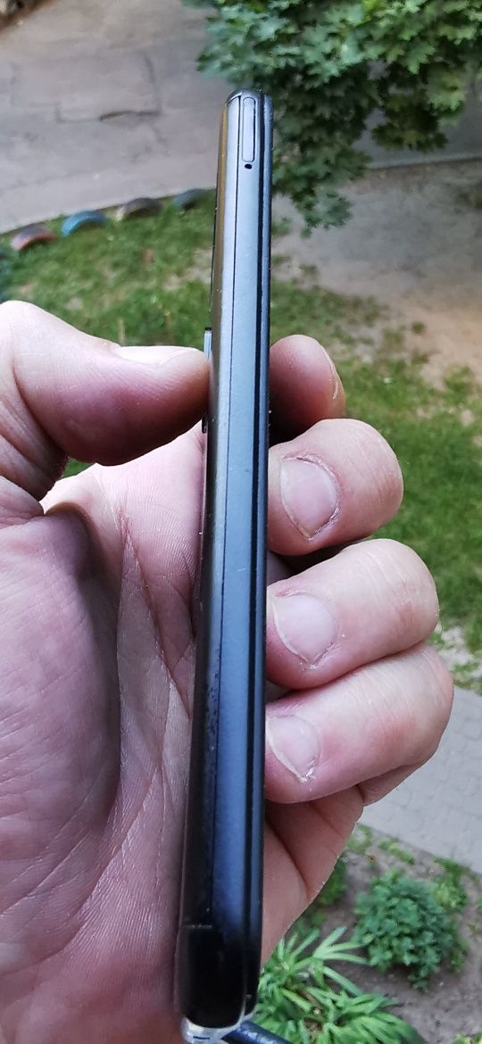 Xiaomi MI A2 Lite   4/64gb  4G   стан нового телефона