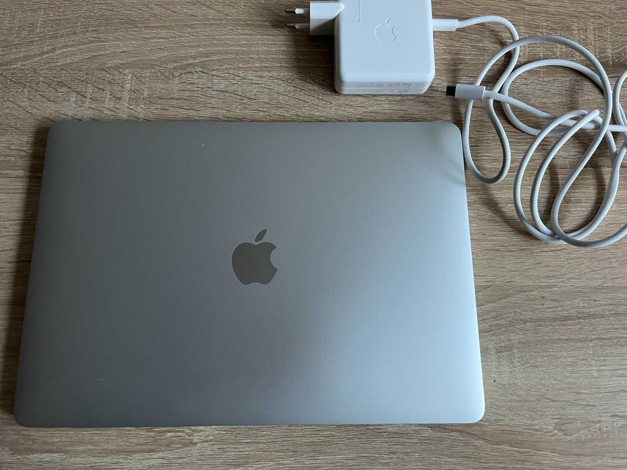 Apple MacBook Pro
