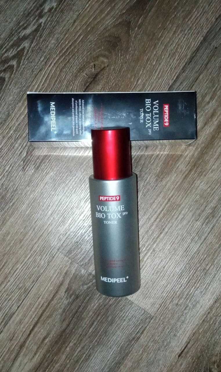 Омолоджуючий тонер з пептидним комплексом Medi-Peel Peptide 9