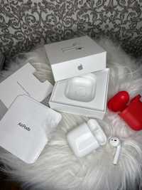 Навушники Apple AirPods with Charging Case (MV7N2)