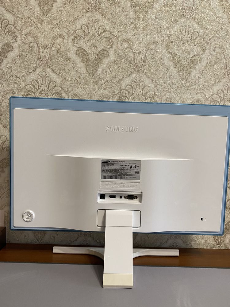 Яскравий монітор Samsung S22E391HSX