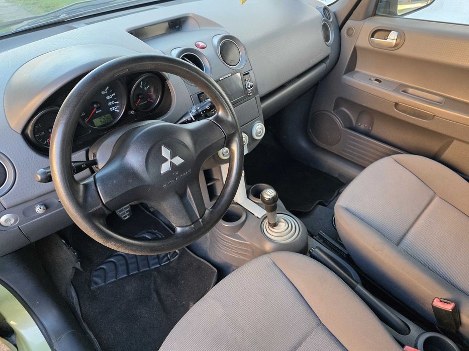 Mitsubishi Colt 1,1 Benzyna 75KM 2004r Długie Opłaty, Opony Zimowe...