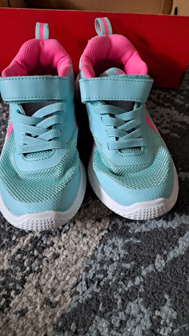 Buty sportowe dla dziewczynki