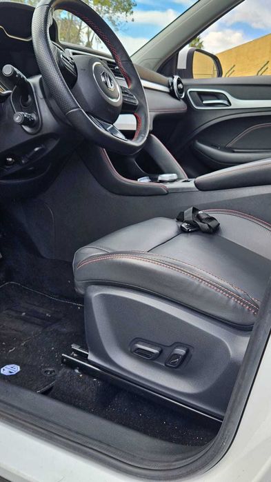 MG ZS EV Luxury 50 Kw