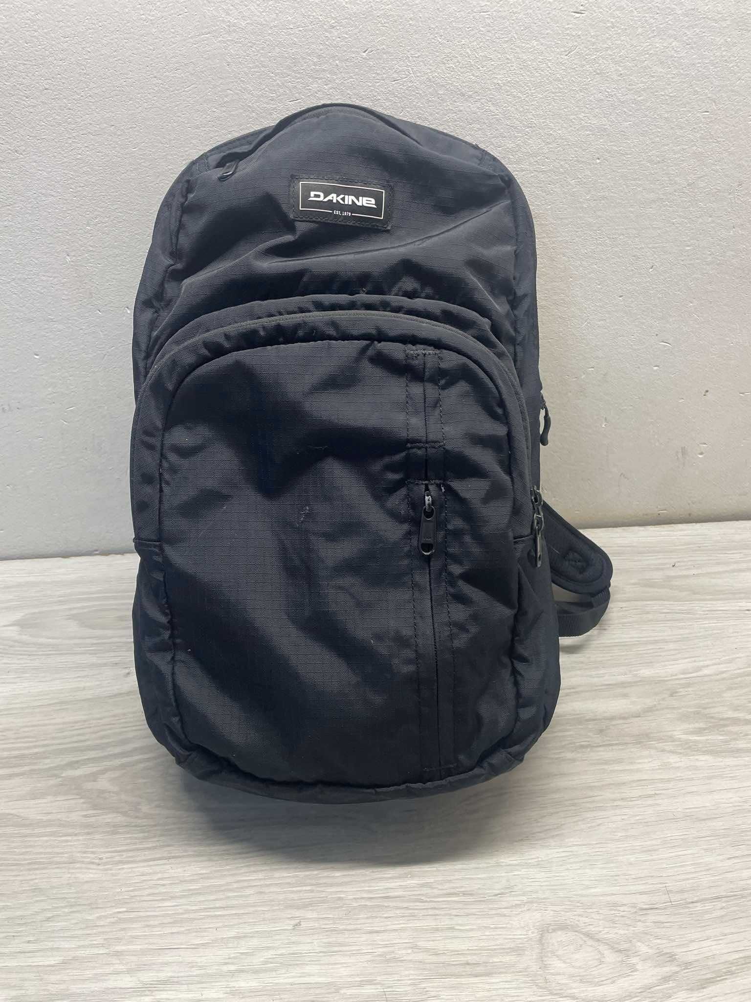 Plecak turystyczny Dakine Campus Premium 20-40 l czarny