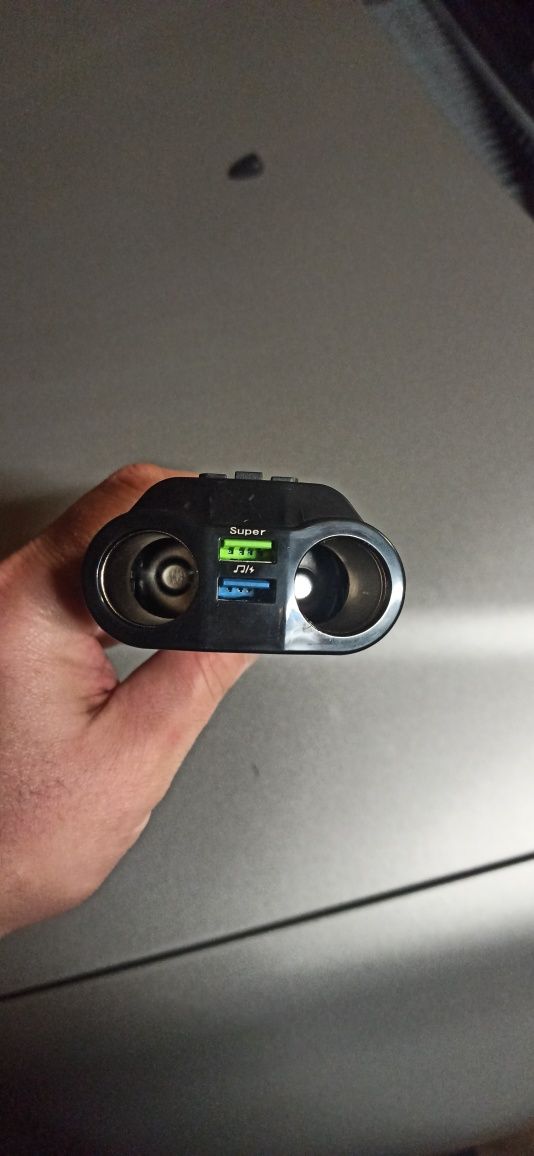 Авто-зарядний пристрій в прикурювач USB 2вих з блютузом