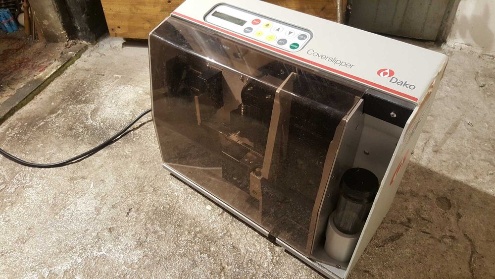 Dako Cowerslipper CR100 - Maszyna do szkiełek nakrywkowych