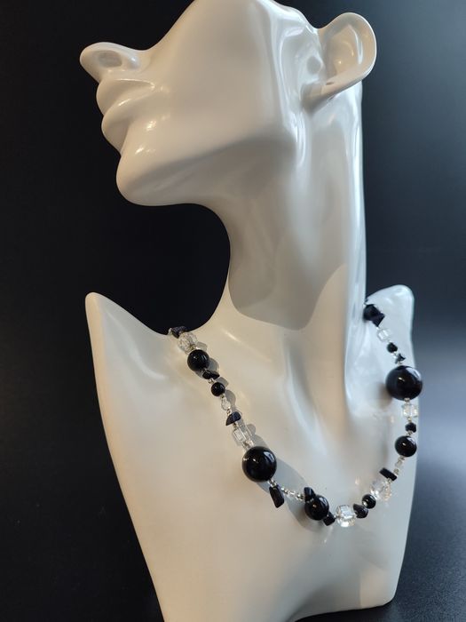 Бусы из горного хрусталя