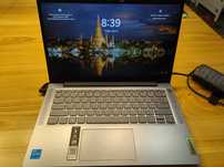Lenovo IdeaPad Slim 3 14IRH8 stan jak nowy