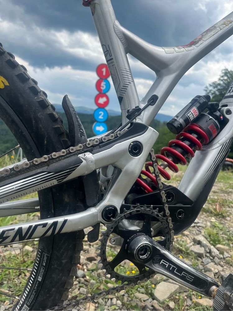 Commencal supreme v4