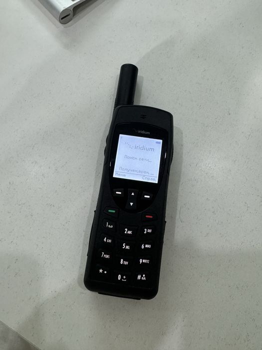 Спутниковий телефон Iridium 9555