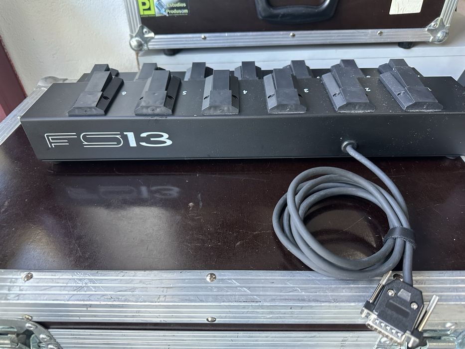 Pedaleira Ketron FS 13