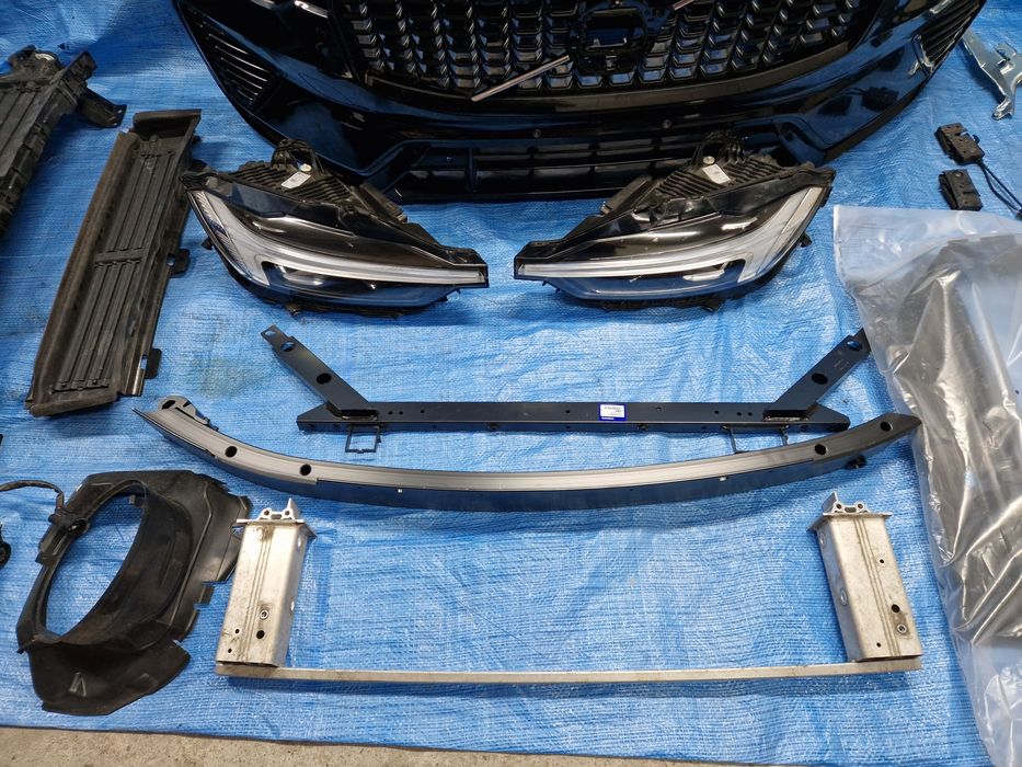 Volvo XC60 II  maska zderzak belka roleta full led