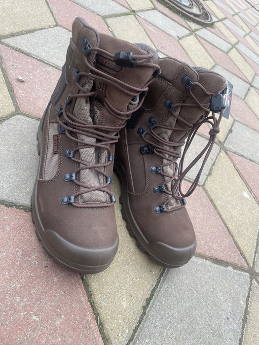 Продам зімні берци нові есть розмер 41