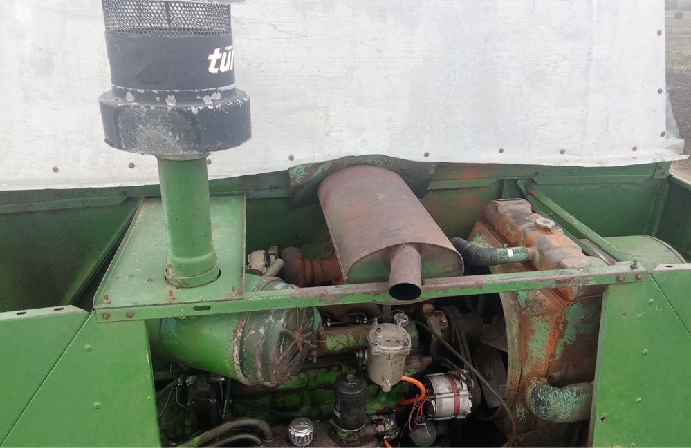 Комбайн John Deere 975