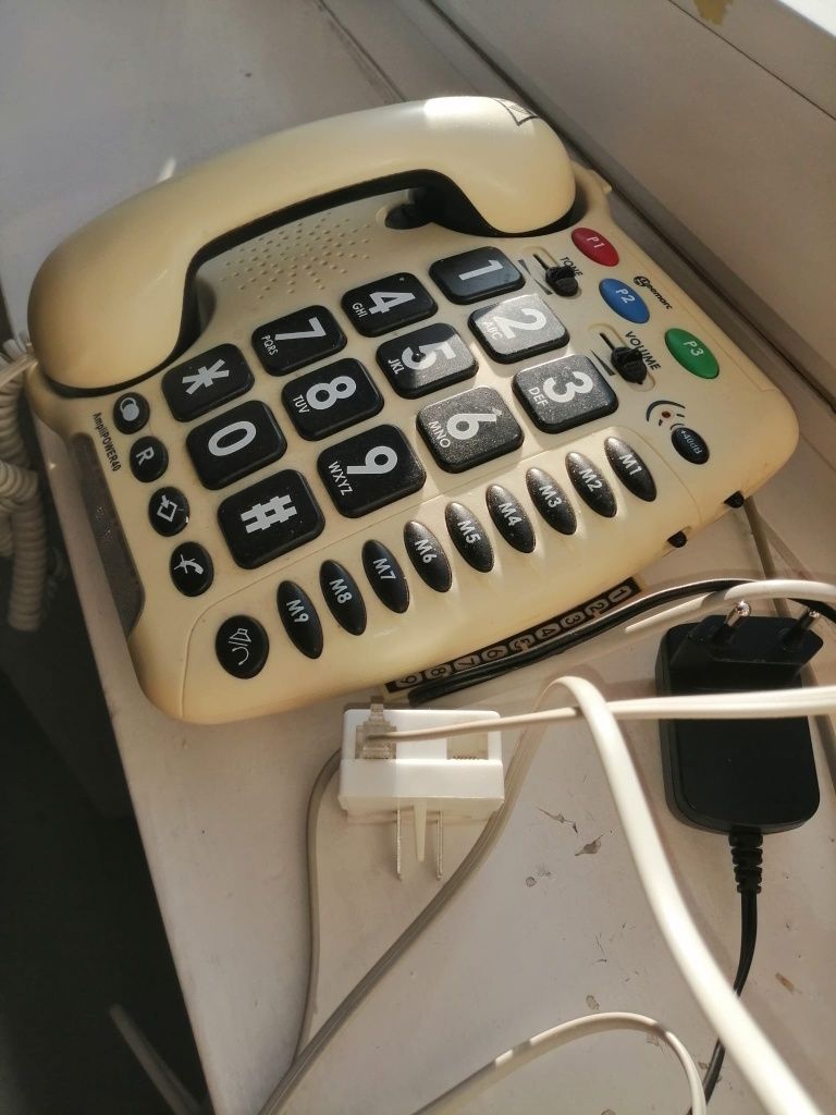 Telefon dla seniora dla słabosłyszących senior stacjonarny