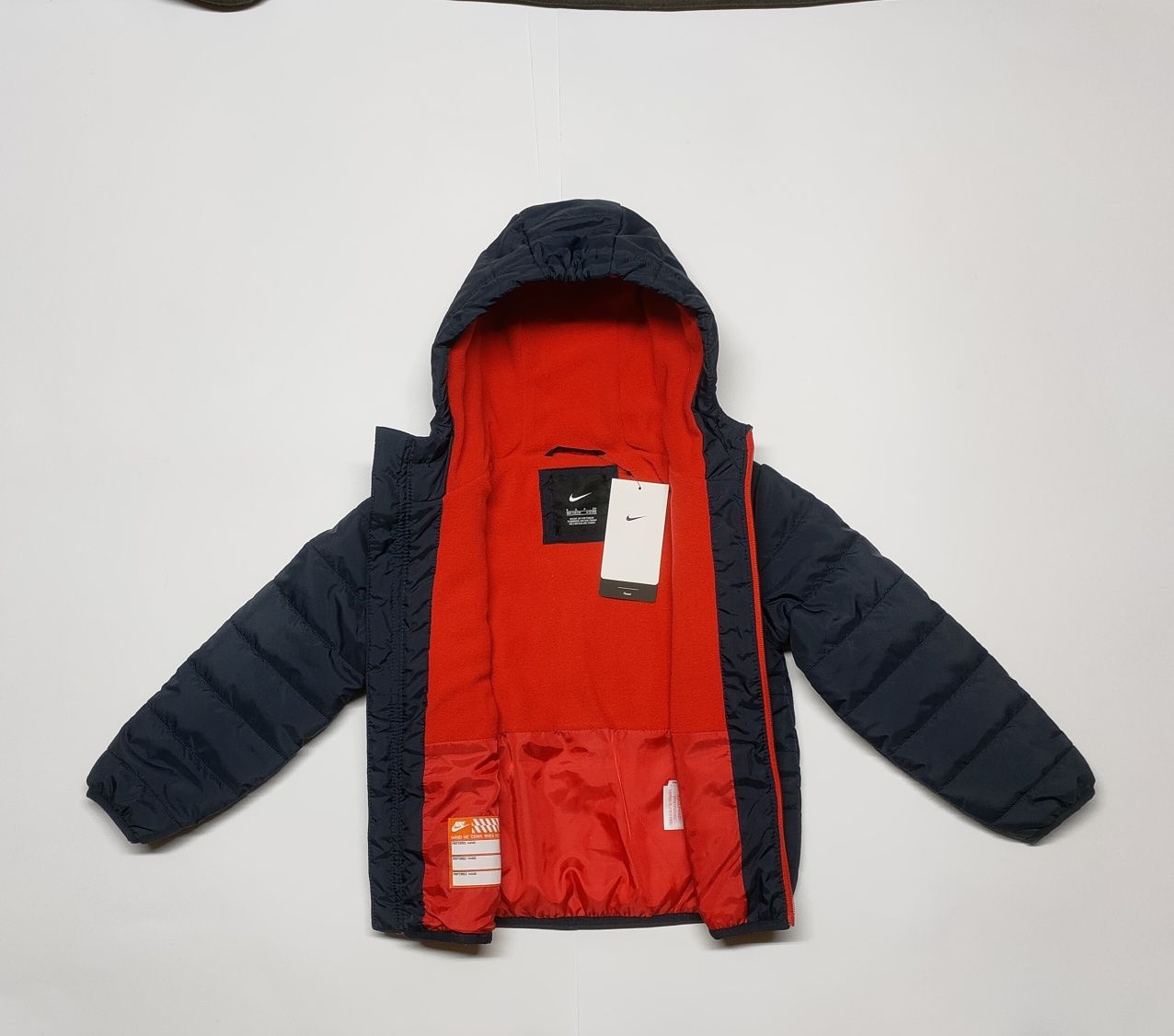 Kurtka Nike dziecięca czarna ocieplana z kapturem r 104-110 CM 4-5 YRS