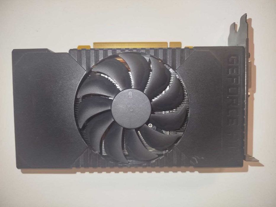 Продам видеокарту rtx 2060 на половину рабочая