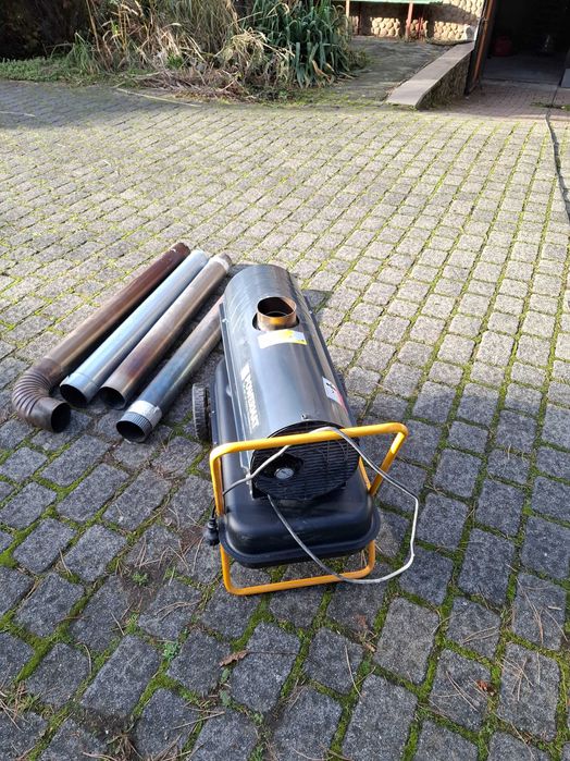 Nagrzewnica spalinowa 30 kW z odprowadzeniem spalin, kominem, zestaw