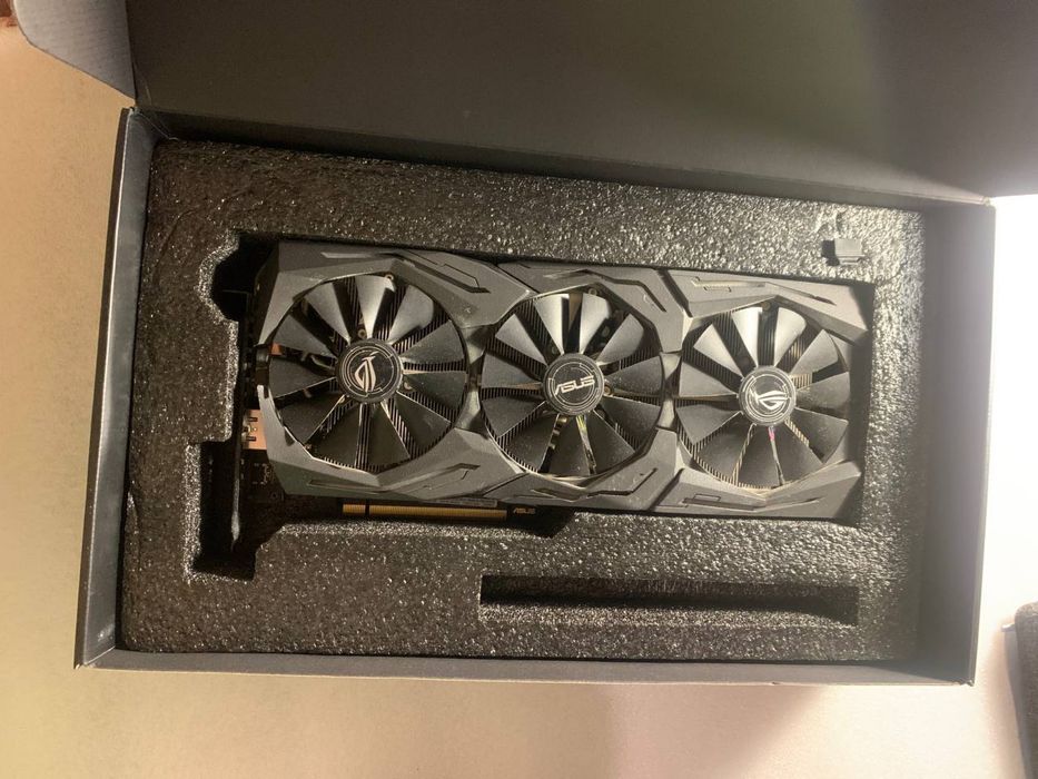 ASUS ROG Strix GeForce RTX 2060 6GB — стан відмінний