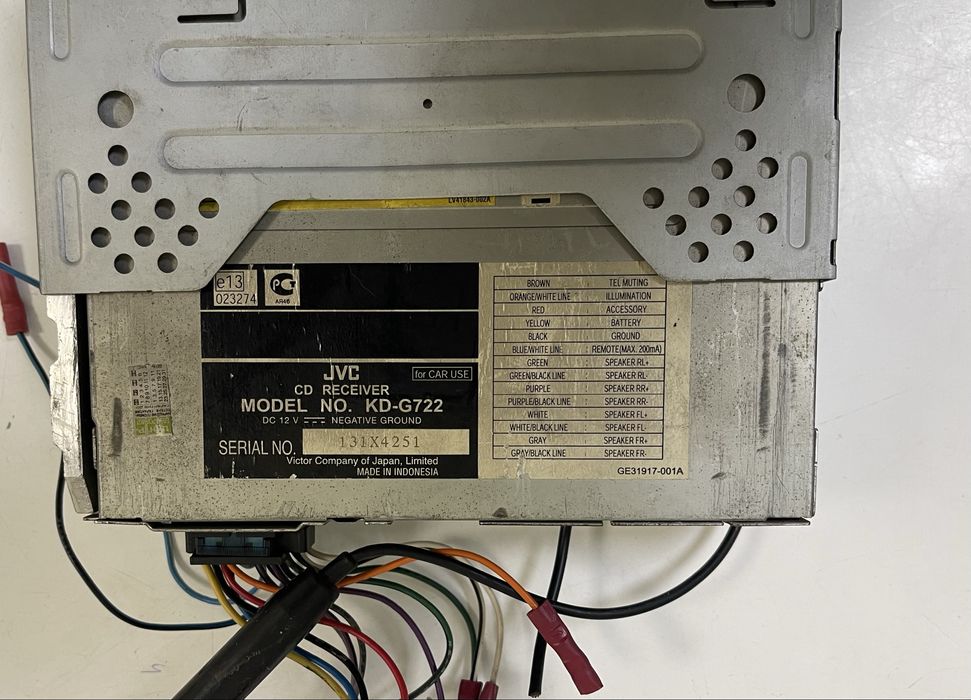 Продам мафон авто магнитола JVC KD-G722 в хорошем состоянии