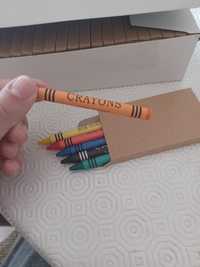 12 caixinhas de lápis de cera para lembranças