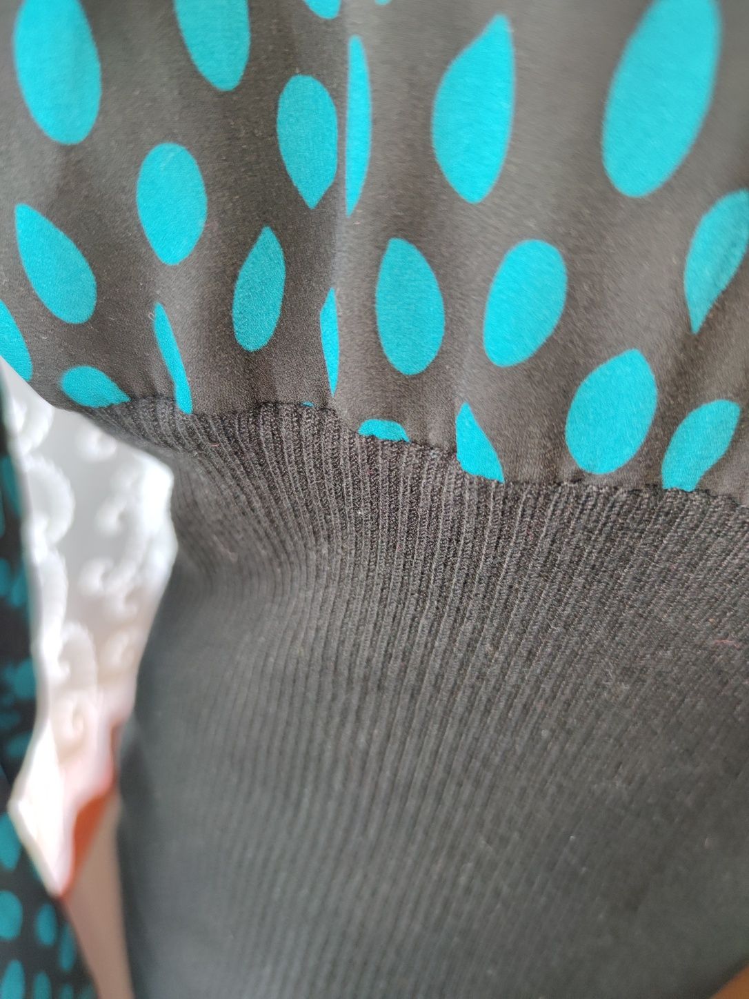 Elegancka zwiewna bluzka w grochy kropy rozm. 42