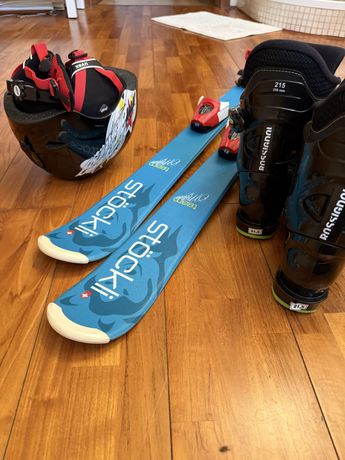 Narty Stöckli, buty Rossignol, wiązania Atomic i kask Uvex