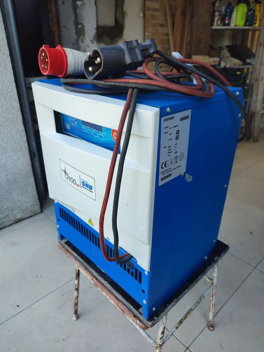 Зарядний пристрій для електронавантажувача .Б/У .