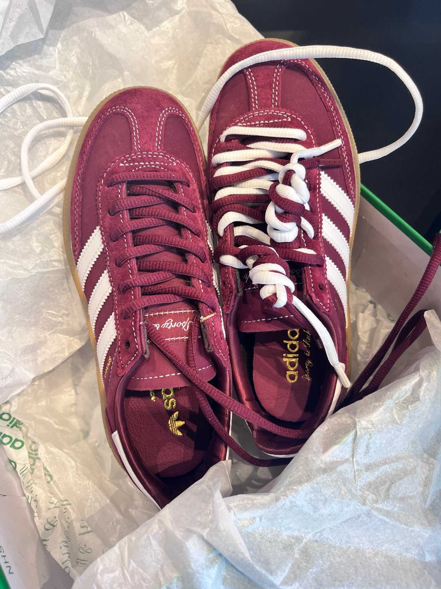 Buty codzienne adidasHandballSpezial Red nowy z metką R.40