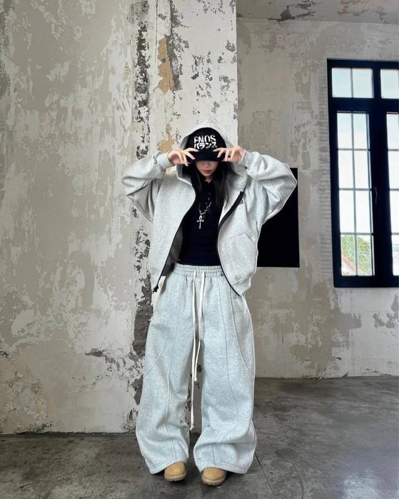Спортивний oversize костюм/ жіночий меланж костюм з худі та штанами