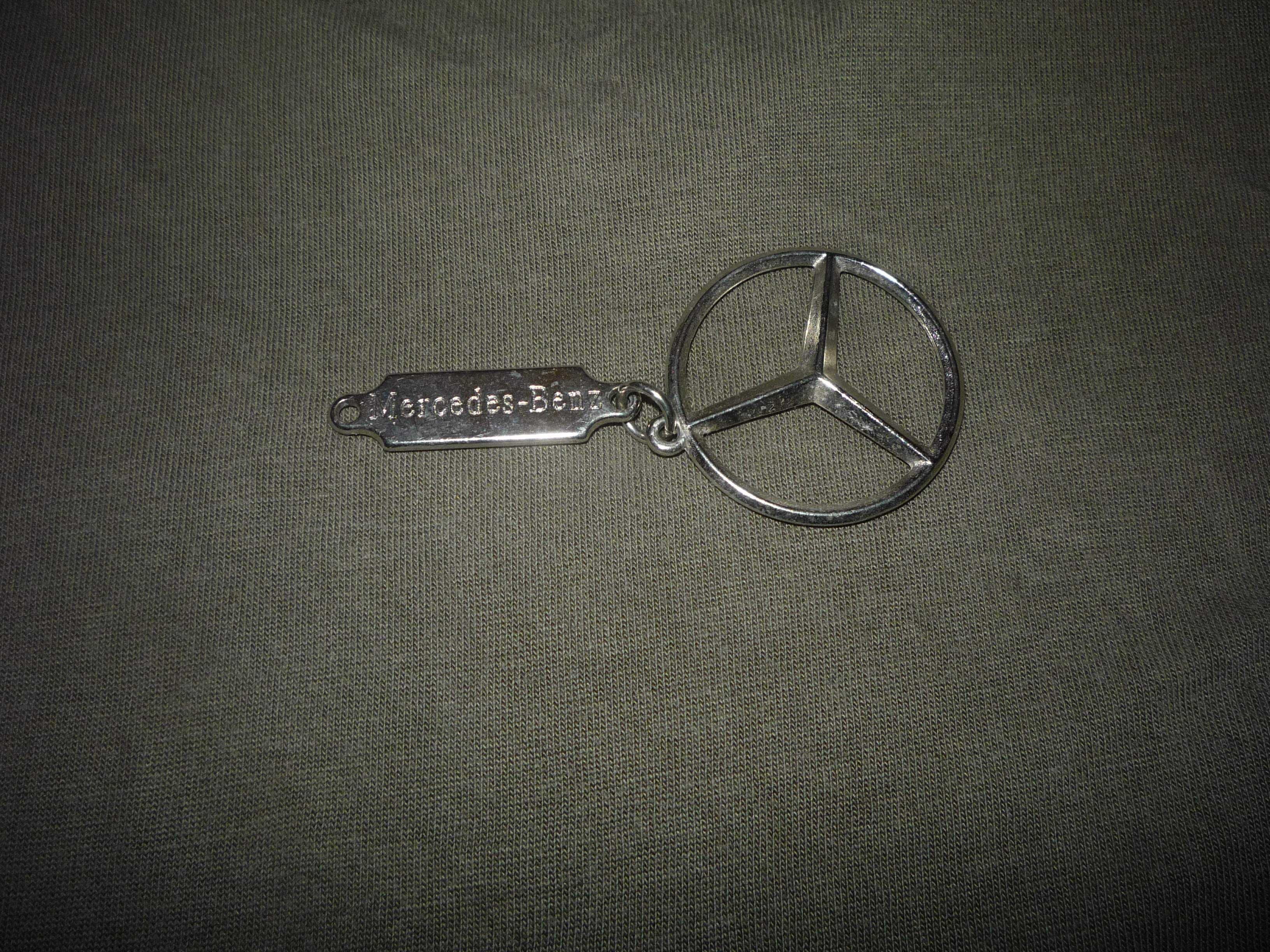 Porta-chaves Mercedes inox: 1 euro