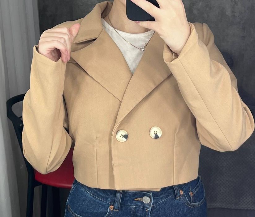 Укорочений жакета