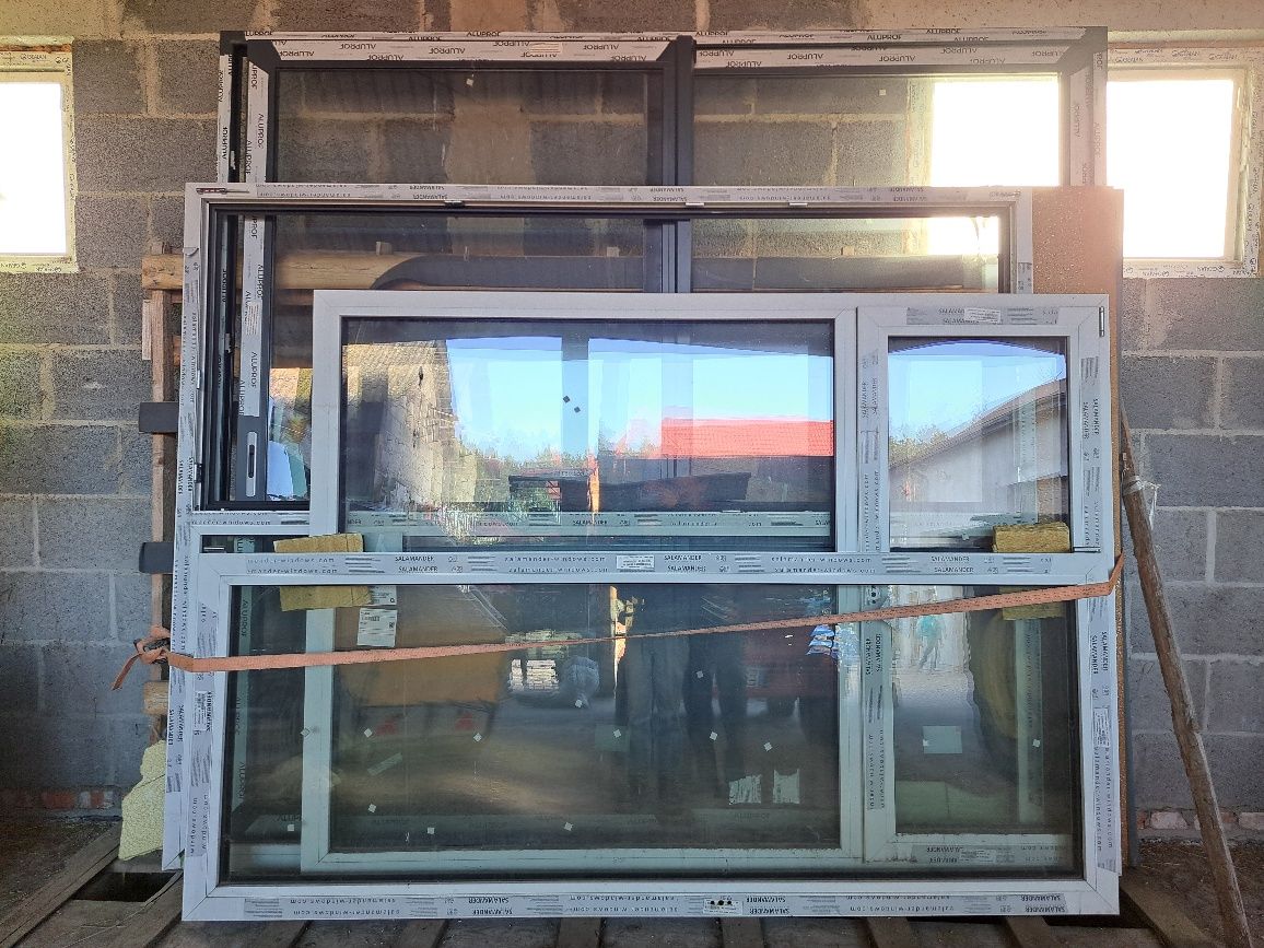 Okno transowe przesuwne aluminiowe