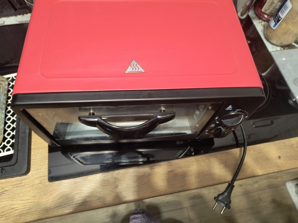 Mini piekarnik elektryczny